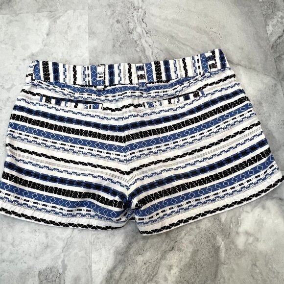 Khakis by Gap‎ The City 3 Inch Shorts Womens Sz 6 Blue White Aztec Woven - Picture 2 of 6
